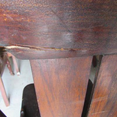 Lot 413: Set of 5 Matching Antique Wood Chairs
