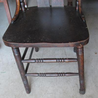 Lot 413: Set of 5 Matching Antique Wood Chairs