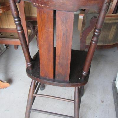 Lot 413: Set of 5 Matching Antique Wood Chairs