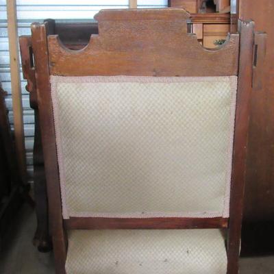 Lot 415:  Nice Antique East Lake Style Chair