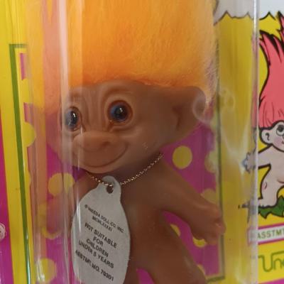 New in package Vintage Genuine Wishnik troll Rub my hair for good luck with white curly hair troll