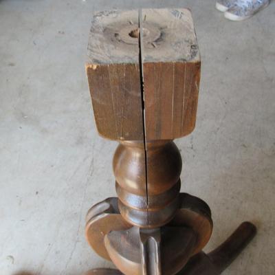 Lot 421: Antique Pie Crust Tilt Top Table To Glue and Put Top Back On