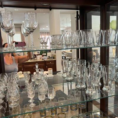 Lot 38 - 2 shelves of glassware (approx 30 pcs)