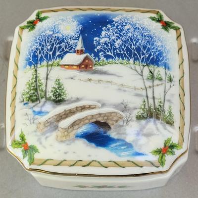 #79: Heritage House Melodies of Christmas Music & Jewelry Box
