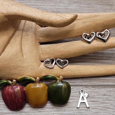 #89: Apples Brooch, A+ Pendant and Heart Earrings