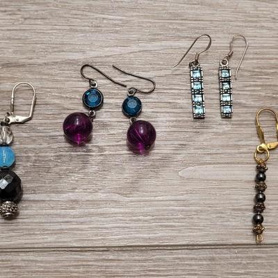 #92: Earrings lot