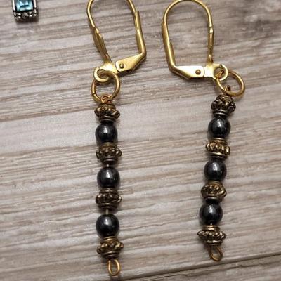 #92: Earrings lot