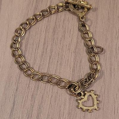 #94: Mixed lot of Earrings and Bracelets