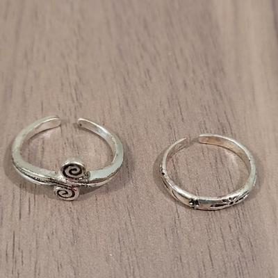 #100: Earrings and Bracelet Lot
