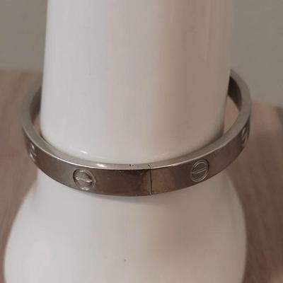 #100: Earrings and Bracelet Lot