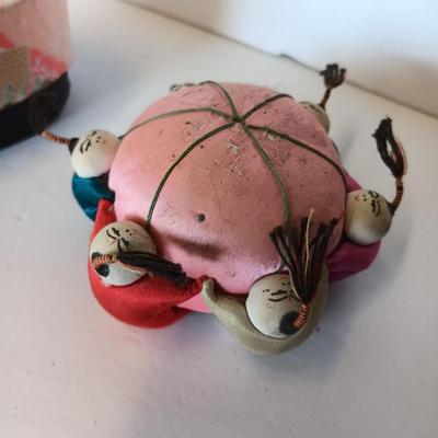 Vintage Satin Oriental pin cushion six people - ring of friends with Asian sandal pin box / small gift box