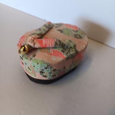 Vintage Satin Oriental pin cushion six people - ring of friends with Asian sandal pin box / small gift box