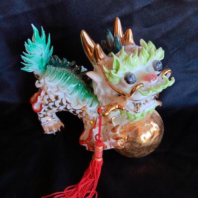 Amazing Vintage porcelain Chinese Fu Dog-Foo Lion Imperial Temple Guardian
