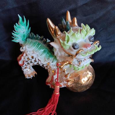 Amazing Vintage porcelain Chinese Fu Dog-Foo Lion Imperial Temple Guardian