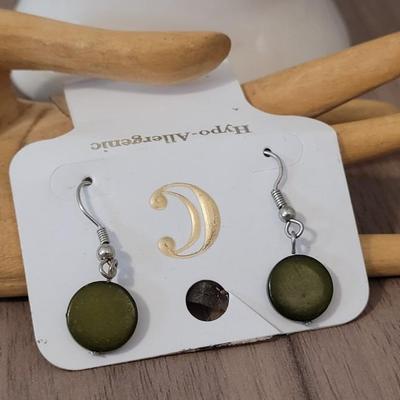 #103: Green Stone Ring, Green & Yellow Beaded Necklace and Green Bead Earrings