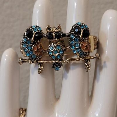 #108: Gold Tone Necklace, (2) Pairs of Hoop Earrings and Double Finger Crystal Owl Ring