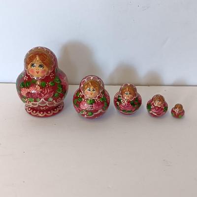 Miniature Hand painted Matreshki dolls nesting dolls set of 5