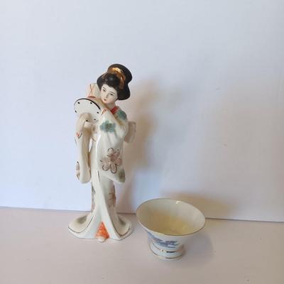 Vintage hand painted Porcelain Geisha girl figure with Masamune saki dish