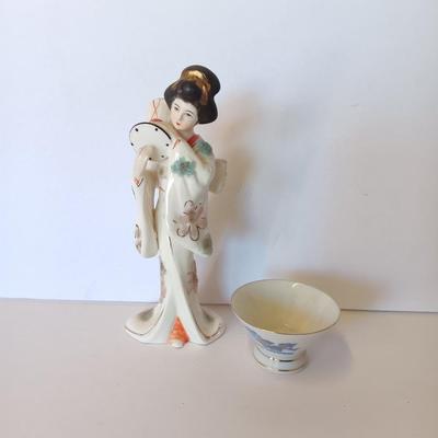 Vintage hand painted Porcelain Geisha girl figure with Masamune saki dish