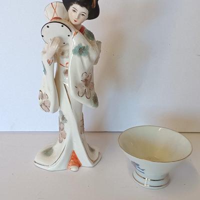 Vintage hand painted Porcelain Geisha girl figure with Masamune saki dish