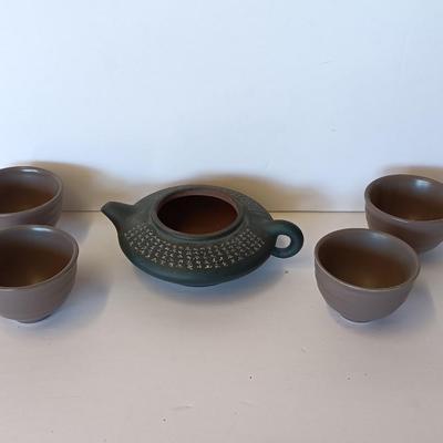Vintage Chinese Yixing Ziesha pottery blueish green Clay pot with 4 Asian Teacups