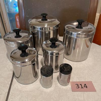 Aluminum canisters with Salt & Pepper