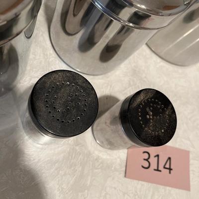 Aluminum canisters with Salt & Pepper