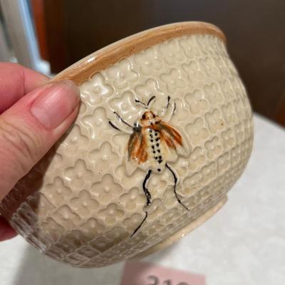 Vintage Bee hive patterned bowl