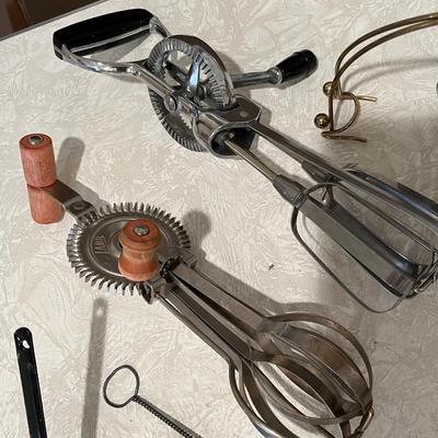 More vintage kitchen gadgets