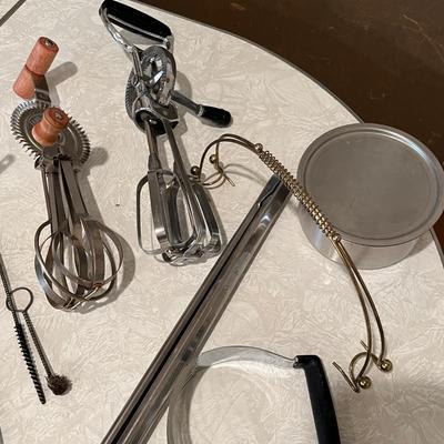 More vintage kitchen gadgets