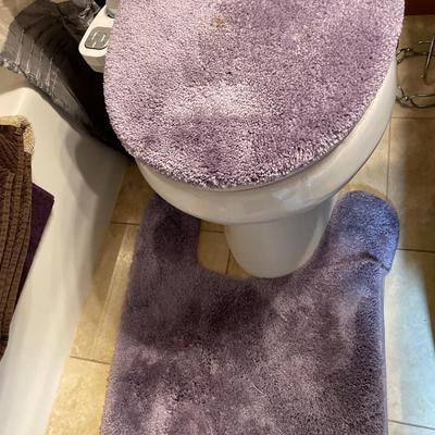 Purple bathroom decor