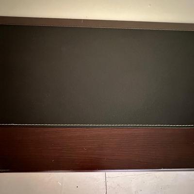 Realspace Manager Desk - Magellan Collection (O-KL)