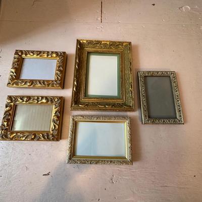 Wide Variety of Picture Frames (O-KL)