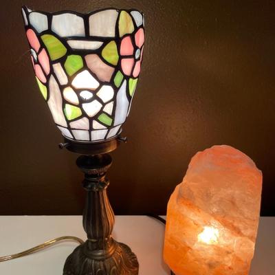 Himalayan salt lamp & Tiffany style lamp