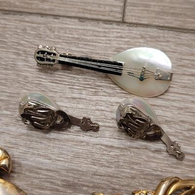 #119: Brooches, Hair Clip & Brooch and Earring Set