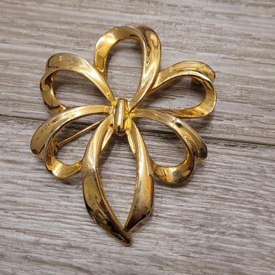 #119: Brooches, Hair Clip & Brooch and Earring Set