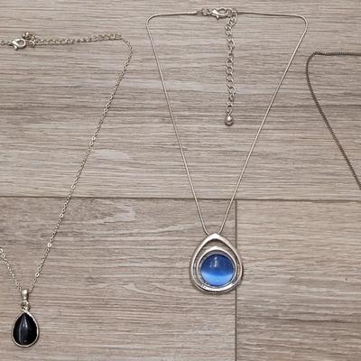 124: Stone Pendant Necklaces
