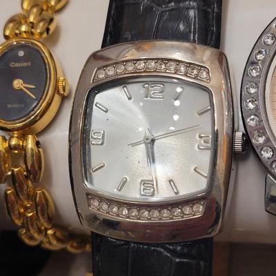 #128: Mixed Lot of Watches