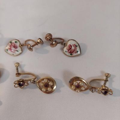 Vintage Clip-on Earrings (B4-BBL)