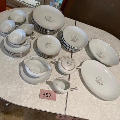 Lot 1: Vintage Kaysons China Japan
