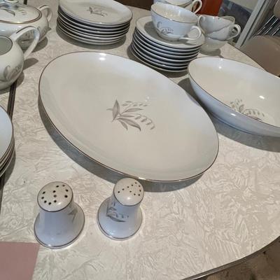 Lot 2 kaysons china