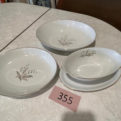 Kaysons Golden Rhapsody serving pieces