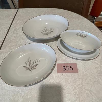 Kaysons Golden Rhapsody serving pieces