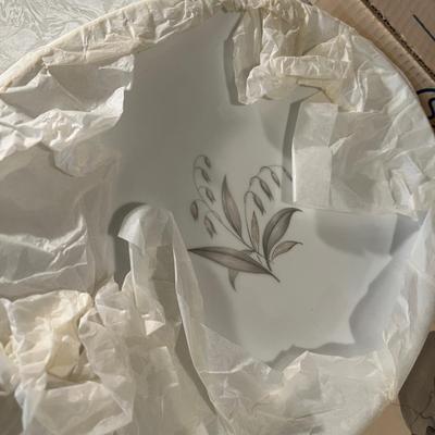 New in box Kaysons Platter 12â€