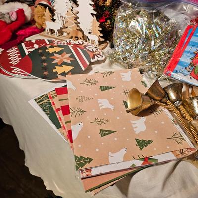 Christmas Decor, Lights & Wrap  (S-JS)