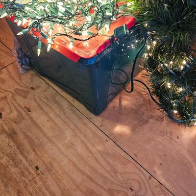 Christmas Decor, Lights & Wrap  (S-JS)