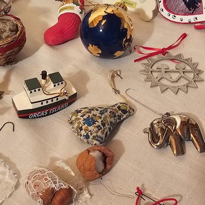 Christmas Ornament Assortment  (S-JS)