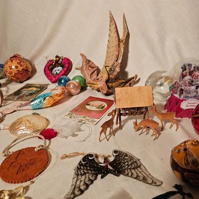 Christmas Ornament Assortment  (S-JS)