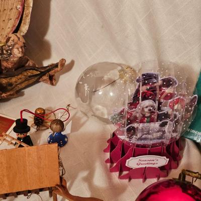 Christmas Ornament Assortment  (S-JS)