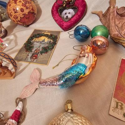 Christmas Ornament Assortment  (S-JS)